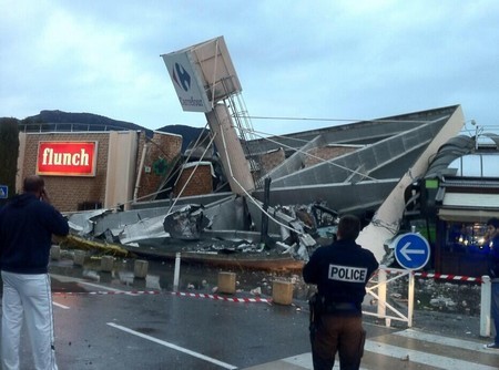 Carrefour Lingostiere effondre